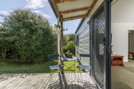 Photo of property in 10 Sunburst Lane, Torbay, Auckland, 0630