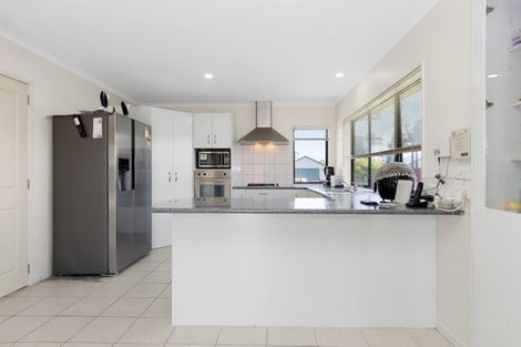 Photo of property in 11 Madeleine Terrace, Papamoa Beach, Papamoa, 3118