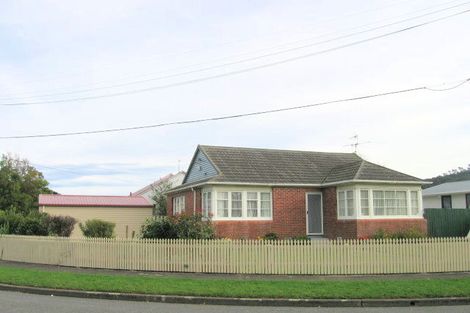 Photo of property in 19 Hughes Crescent, Taita, Lower Hutt, 5011