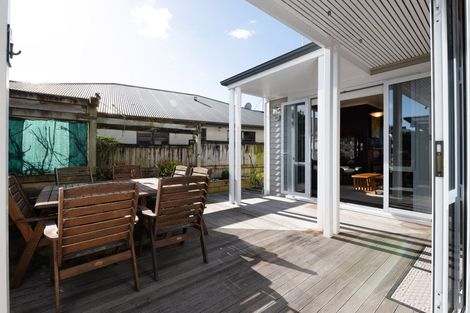 Photo of property in 16 Thistlewood Avenue, Hamilton East, Hamilton, 3216