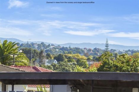 Photo of property in 2/17 Islington Avenue, New Lynn, Auckland, 0600