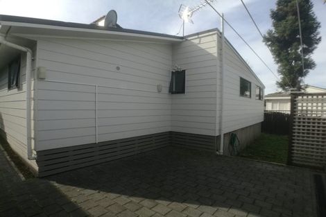 Photo of property in 53 Triangle Road, Massey, Auckland, 0614