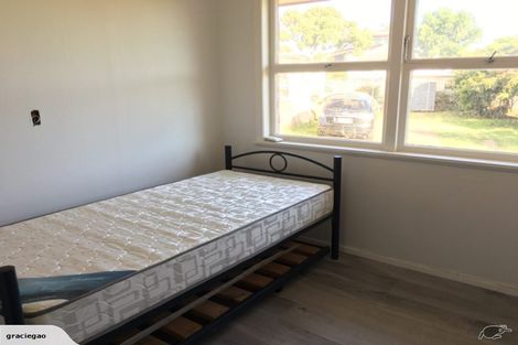 Photo of property in 2/58 Taharoto Road, Takapuna, Auckland, 0622