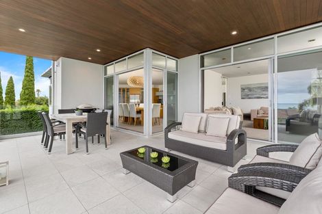 Photo of property in 2 Taumata Road, Castor Bay, Auckland, 0620