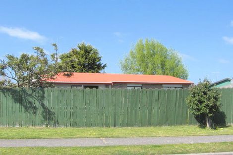 Photo of property in 19 Lyn Grove, Papamoa Beach, Papamoa, 3118