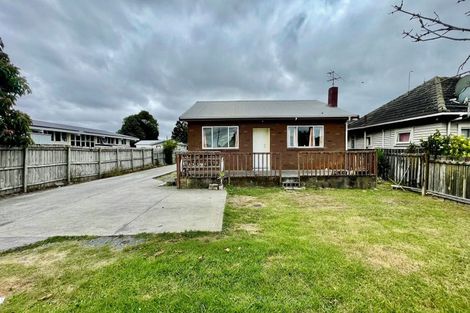 Photo of property in 26 Manuroa Road, Takanini, 2112