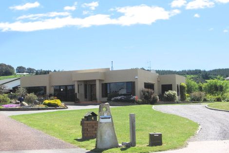 Photo of property in 5 Amoroa Place, Acacia Bay, Taupo, 3330