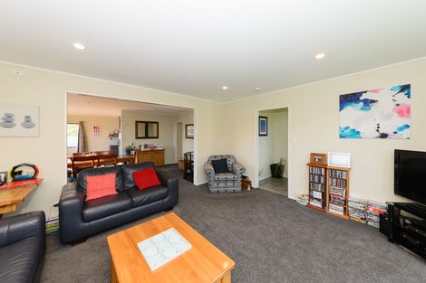 Photo of property in 28 Peppertree Glade, Kelvin Grove, Palmerston North, 4414