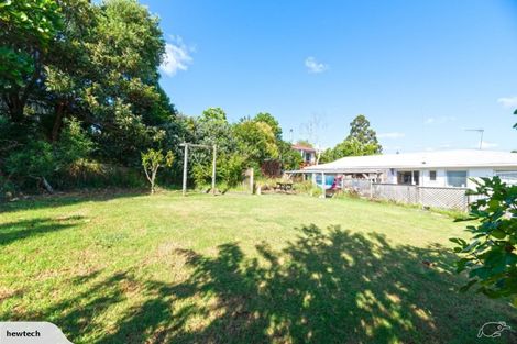 Photo of property in 8 Hewlett Road, Massey, Auckland, 0614