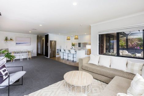 Photo of property in 23 Percy Kinsman Crescent, Riverstone Terraces, Upper Hutt, 5018