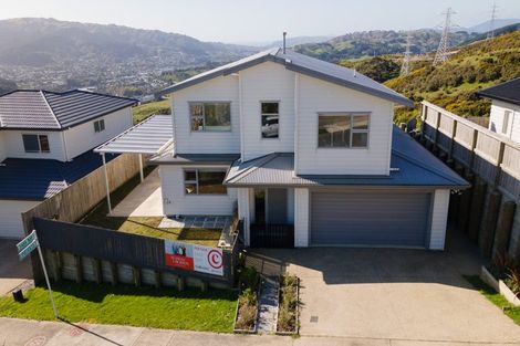 Photo of property in 35 Havana Rise, Grenada Village, Wellington, 6037