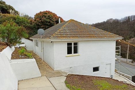 Photo of property in 60 Glen Road, Mornington, Dunedin, 9011