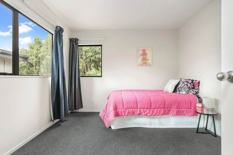 Photo of property in 135d Triangle Road, Massey, Auckland, 0614