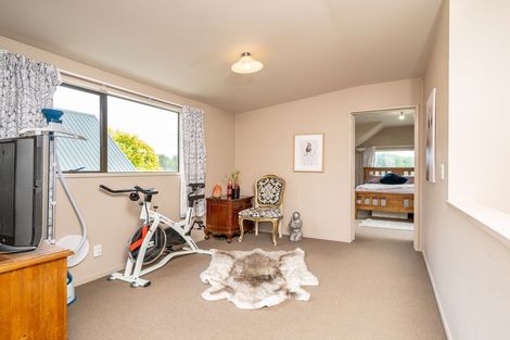 Photo of property in 46 Kinmont Crescent, Kinmont Park, Mosgiel, 9024