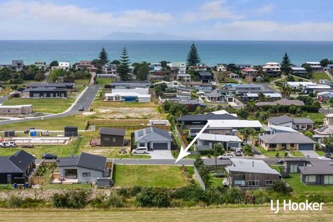 Photo of property in 37 Reel Road, Waihi Beach, 3611