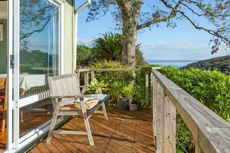 Photo of property in 7 Okoka Road, Omiha, Waiheke Island, 1081