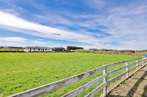 Photo of property in 56 Sunrise Drive, Seaward Bush, Invercargill, 9812