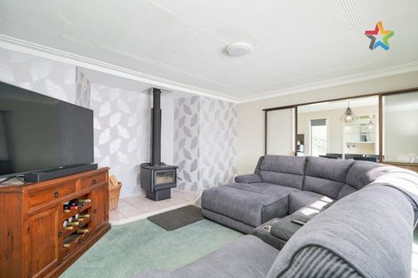 Photo of property in 216 Conyers Street, Strathern, Invercargill, 9812