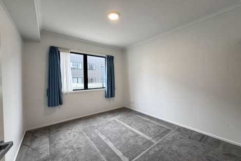Photo of property in 2/11 Carlos Drive, Flat Bush, Auckland, 2016