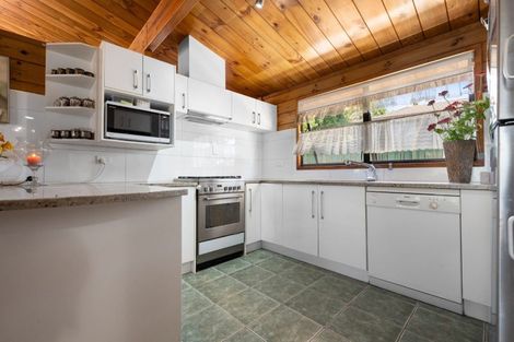 Photo of property in 4 Spruce Place, Totara Heights, Auckland, 2105
