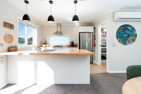 Photo of property in 147 Helston Road, Paparangi, Wellington, 6037