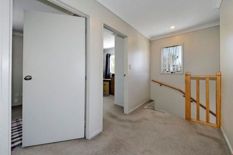 Photo of property in 2/129 Edmonton Road, Te Atatu South, Auckland, 0610