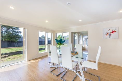 Photo of property in 1 George Deane Place, Greenhithe, Auckland, 0632