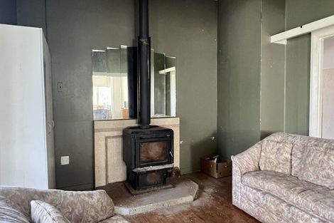 Photo of property in 31 Brougham Street, Westport, 7825