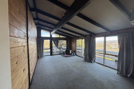Photo of property in 4 Farrelly Grove, Fairfield, Lower Hutt, 5011