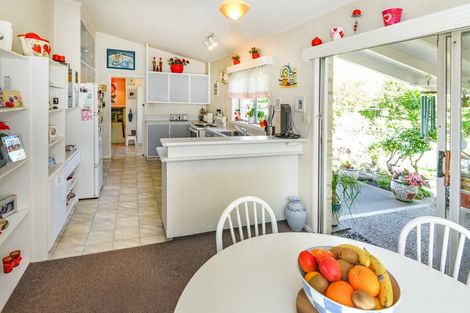 Photo of property in 115 Flaxmere Avenue, Flaxmere, Hastings, 4120