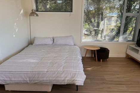 Photo of property in 39 Milne Terrace, Island Bay, Wellington, 6023