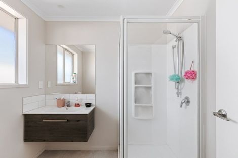 Photo of property in 7 Oka Street, Papamoa Beach, Papamoa, 3118