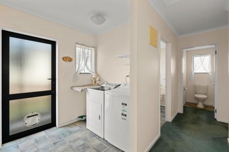 Photo of property in 47 Paynters Avenue, Strandon, New Plymouth, 4312