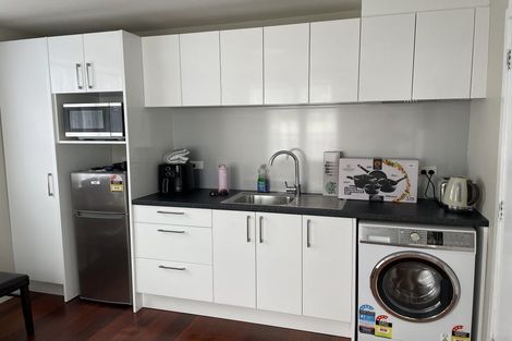 Photo of property in 5/28-28b Austin Street, Mount Victoria, Wellington, 6011