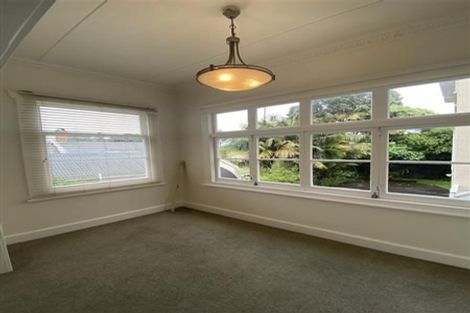 Photo of property in 15 Hillside Crescent South, Leigh, Auckland, 0985