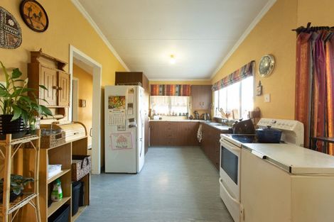 Photo of property in 48 Burns Street, Dannevirke, 4930