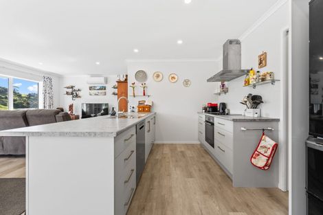 Photo of property in 3241 Paparoa-oakleigh Road, Paparoa, 0571
