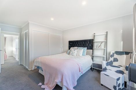 Photo of property in 20 George West Square West, Wigram, Christchurch, 8025