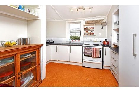 Photo of property in 2 Mckean Avenue, Manurewa, Auckland, 2102