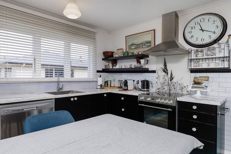 Photo of property in 6 Studholme Street, Waimate, 7924