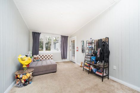 Photo of property in 13 Karaka Street, Tokomaru, Palmerston North, 4474