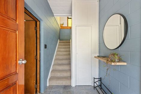 Photo of property in 13 Lindaver Grove, Merrilands, New Plymouth, 4312