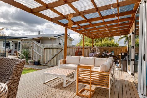 Photo of property in 24 Tararua Street, Pahiatua, 4910