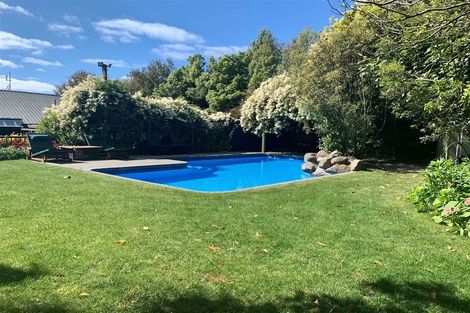 Photo of property in 7 Merlincote Crescent, Governors Bay, Lyttelton, 8971