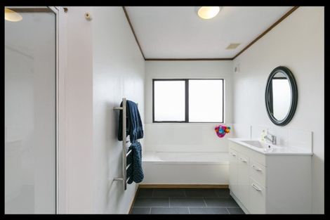 Photo of property in 37 Baroda Street, Khandallah, Wellington, 6035