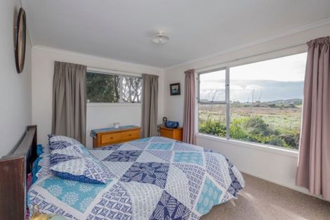 Photo of property in 2b Mahoe Street, Otaki Beach, Otaki, 5512