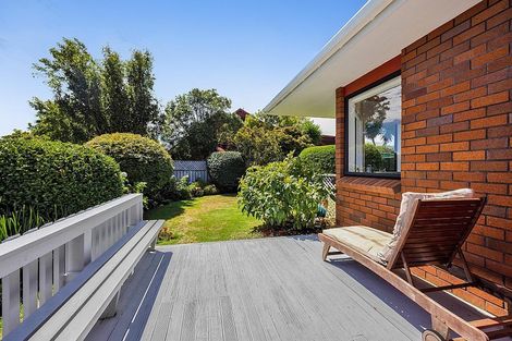 Photo of property in 23 Veale Road, Frankleigh Park, New Plymouth, 4310