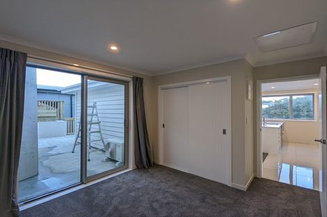 Photo of property in 44 Albatross Close, Whitby, Porirua, 5024