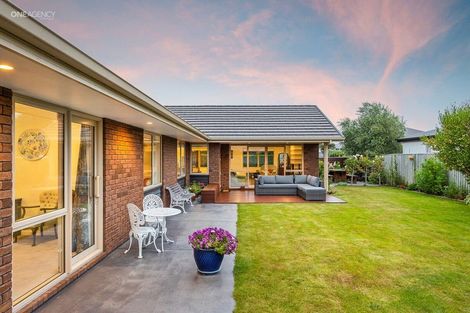 Photo of property in 8 Amy Place, Rangiora, 7400