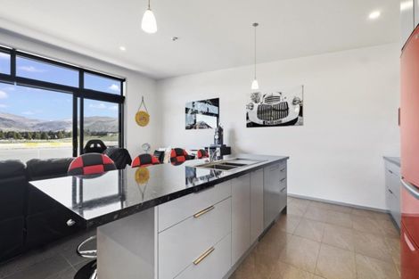 Photo of property in 7 Pit Lane, Cromwell, 9384